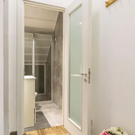 Apartment Charming 2br House Of Character In W/wifi By 360 Estates *